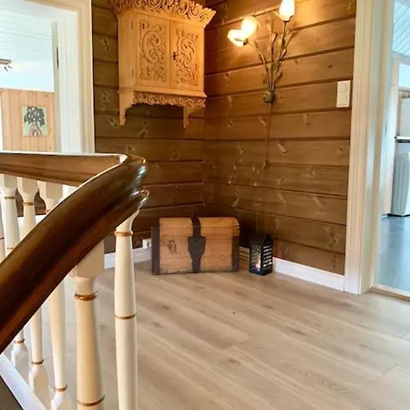 Holiday home Eventyrlig Tommerhytte Pa Gardstun