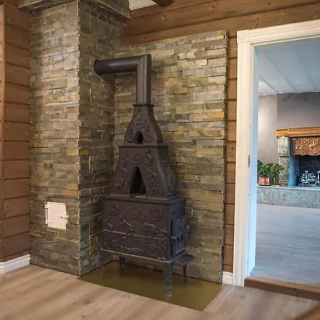 Дом отдыха Eventyrlig Tommerhytte Pa Gardstun *