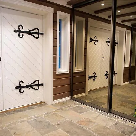 Дом отдыха Eventyrlig Tommerhytte Pa Gardstun Винстра