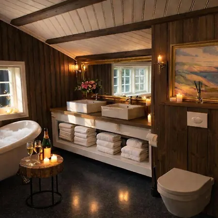 Eventyrlig Tømmerhytte På Gårdstun Feriehus