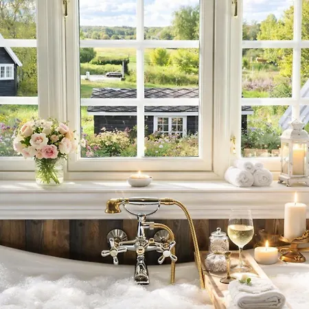 Feriehus Eventyrlig Tømmerhytte På Gårdstun