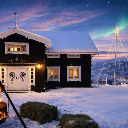 Eventyrlig Tømmerhytte På Gårdstun Feriehus *