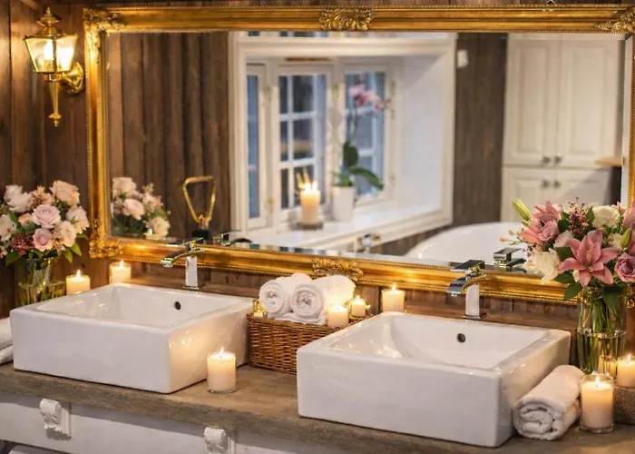 Eventyrlig Tommerhytte Pa Gardstun