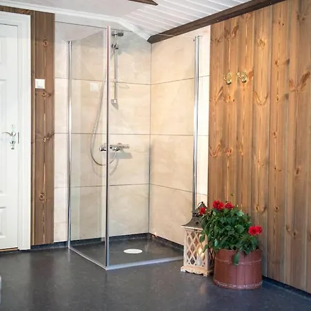 Eventyrlig Tommerhytte Pa Gardstun Vinstra