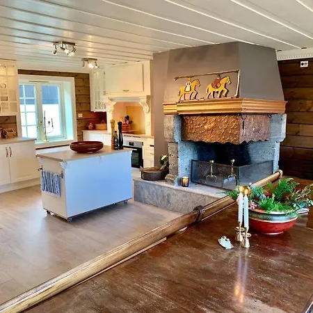 Prázdninový dům Eventyrlig Tommerhytte Pa Gardstun Vinstra